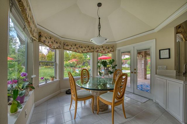856 E Sutton Drive, Fresno, CA 93720