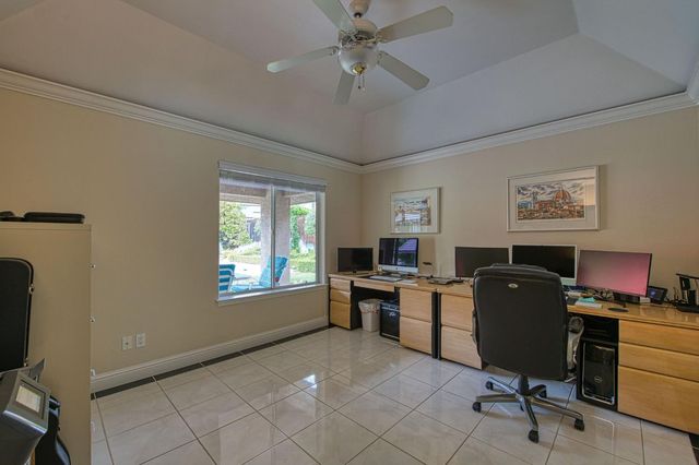 856 E Sutton Drive, Fresno, CA 93720