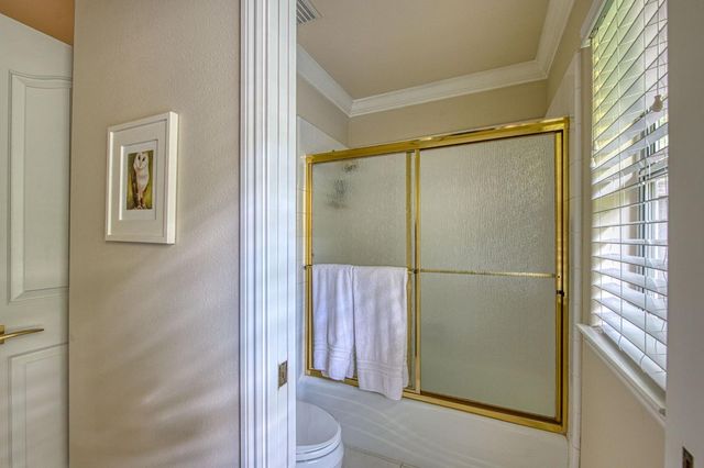 856 E Sutton Drive, Fresno, CA 93720