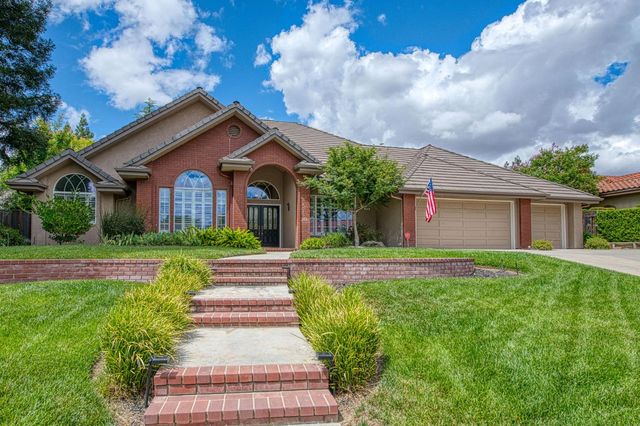 856 E Sutton Drive, Fresno, CA 93720