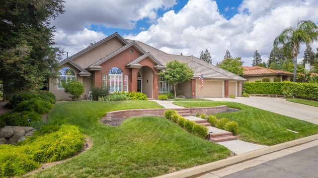 856 E Sutton Drive, Fresno, CA 93720