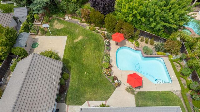 856 E Sutton Drive, Fresno, CA 93720