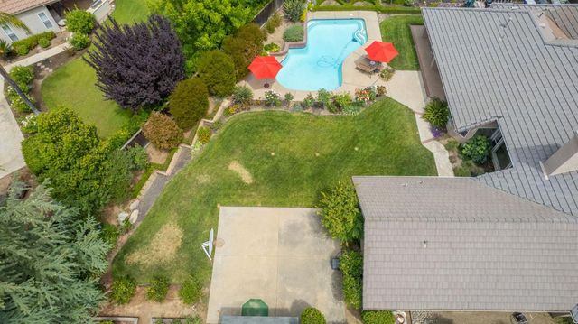 856 E Sutton Drive, Fresno, CA 93720