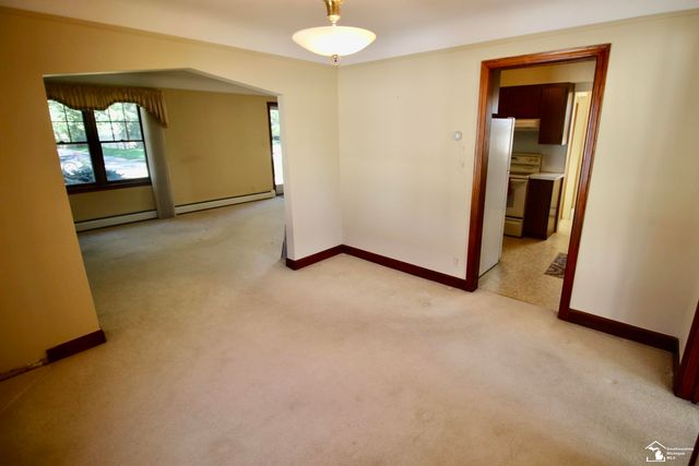 29386 Walnut Street, Flat Rock, MI 48134