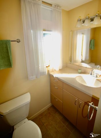 29386 Walnut Street, Flat Rock, MI 48134