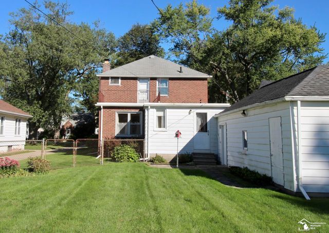 29386 Walnut Street, Flat Rock, MI 48134
