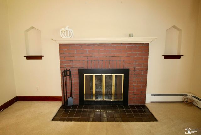 29386 Walnut Street, Flat Rock, MI 48134