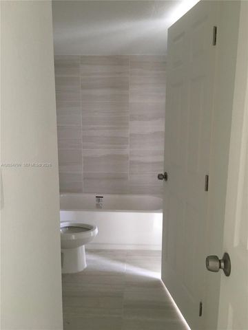 395 NE 21st St 403, Miami, FL 33137