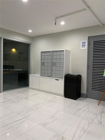 395 NE 21st St 403, Miami, FL 33137
