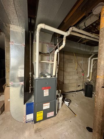 102 Maple Street, Cedar Point, IL 61316