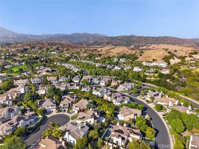 17 Brentwood, Coto De Caza, CA 92679