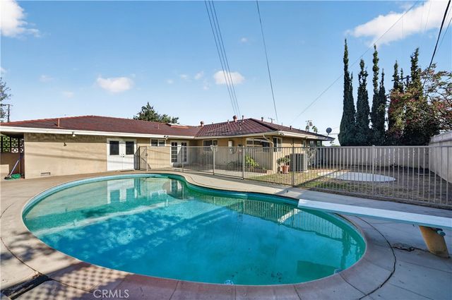 1201 N Lincoln Avenue, Fullerton, CA 92831