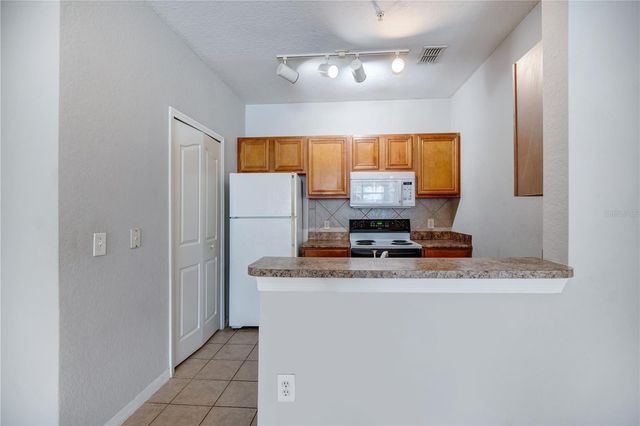6137 METROWEST BOULEVARD 106, Orlando, FL 32835