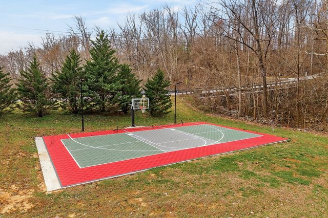 1220 Bob Bullock Rd, Cookeville, TN 38506