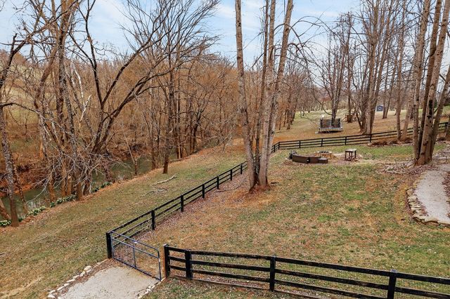 1220 Bob Bullock Rd, Cookeville, TN 38506