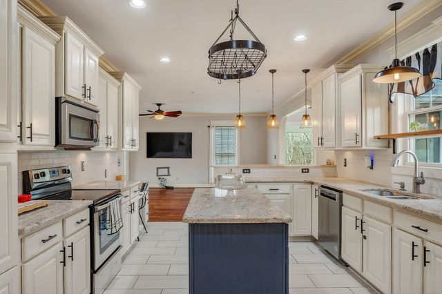 1220 Bob Bullock Rd, Cookeville, TN 38506