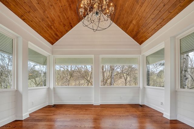 1220 Bob Bullock Rd, Cookeville, TN 38506