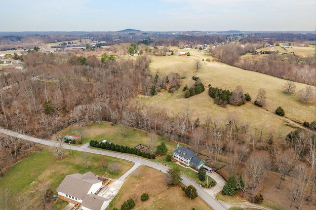 1220 Bob Bullock Rd, Cookeville, TN 38506