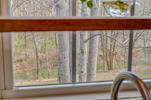 1220 Bob Bullock Rd, Cookeville, TN 38506