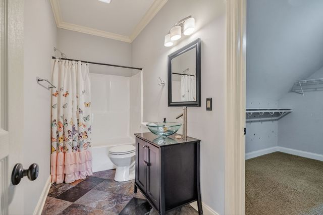 1220 Bob Bullock Rd, Cookeville, TN 38506