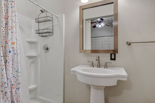 1220 Bob Bullock Rd, Cookeville, TN 38506