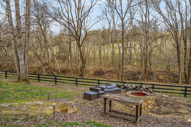 1220 Bob Bullock Rd, Cookeville, TN 38506