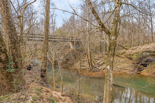 1220 Bob Bullock Rd, Cookeville, TN 38506