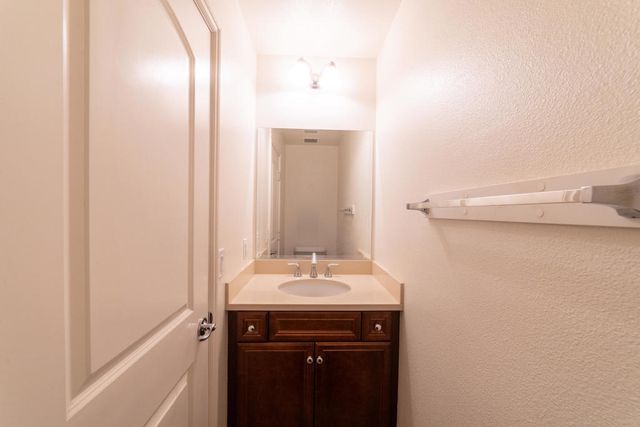 570 Calle Vibrante, Palm Desert, CA 92211