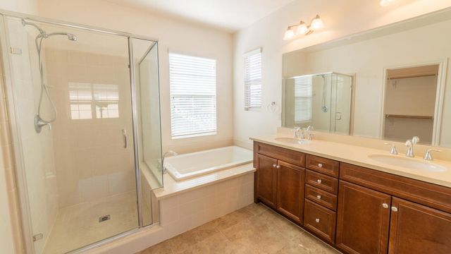 570 Calle Vibrante, Palm Desert, CA 92211