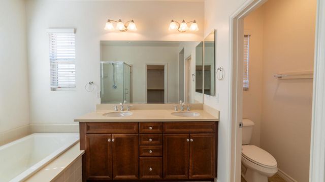 570 Calle Vibrante, Palm Desert, CA 92211