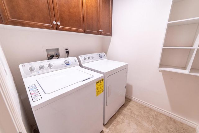 570 Calle Vibrante, Palm Desert, CA 92211