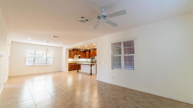 570 Calle Vibrante, Palm Desert, CA 92211