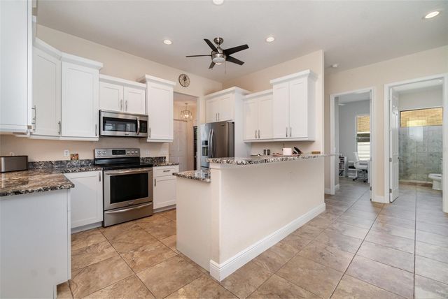 3137 SE 8TH AVENUE, Cape Coral, FL 33904