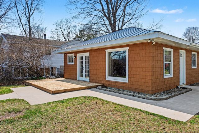 3517 Lake Allegan Drive, Allegan, MI 49010