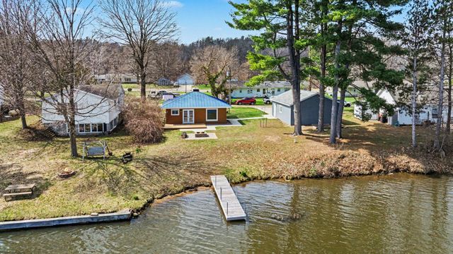 3517 Lake Allegan Drive, Allegan, MI 49010