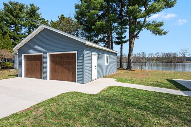 3517 Lake Allegan Drive, Allegan, MI 49010