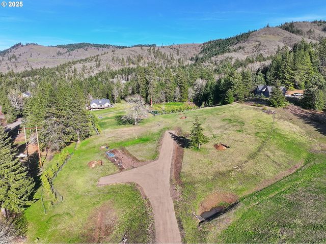 2 Graham Ln, White Salmon, WA 98672