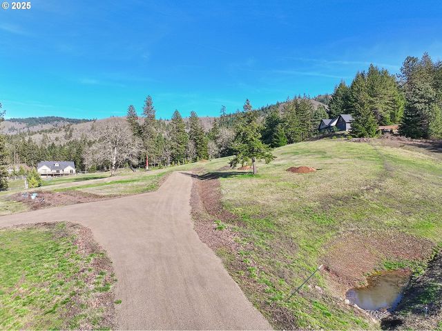 2 Graham Ln, White Salmon, WA 98672