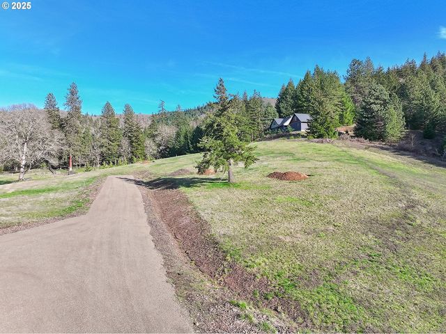 2 Graham Ln, White Salmon, WA 98672