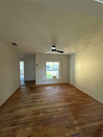 10121 Muskogee Drive, Dallas, TX 75217