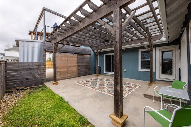 452 SW B Street, Bentonville, AR 72712