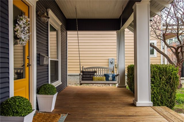 452 SW B Street, Bentonville, AR 72712