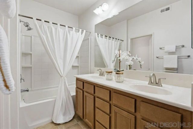 17059 Calle Trevino 5, San Diego, CA 92127