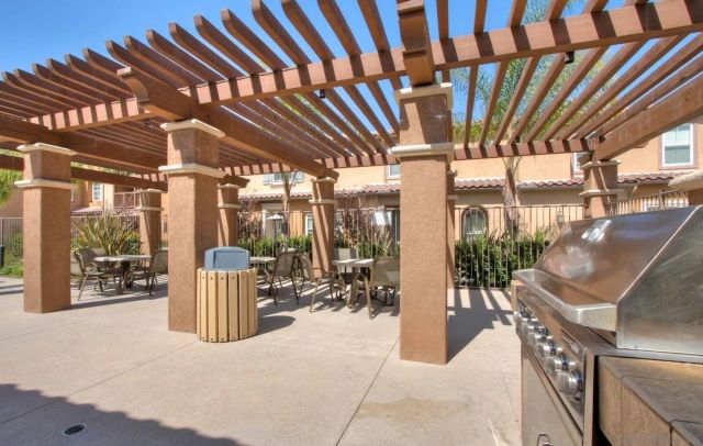 17059 Calle Trevino 5, San Diego, CA 92127