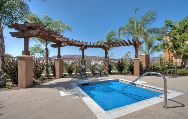 17059 Calle Trevino 5, San Diego, CA 92127