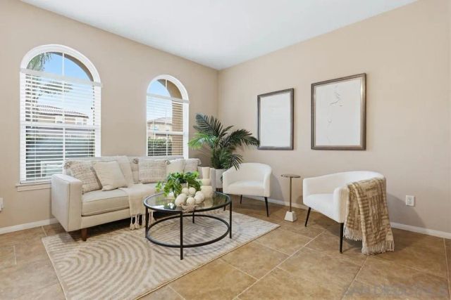 17059 Calle Trevino 5, San Diego, CA 92127