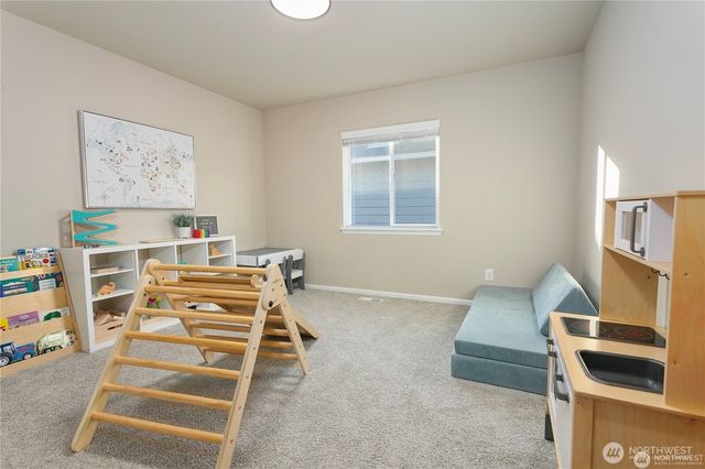 33094 Crystal Avenue SE, Black Diamond, WA 98010