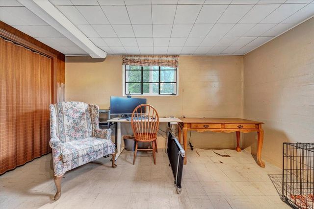 5909 Raintree RD, Roanoke, VA 24018