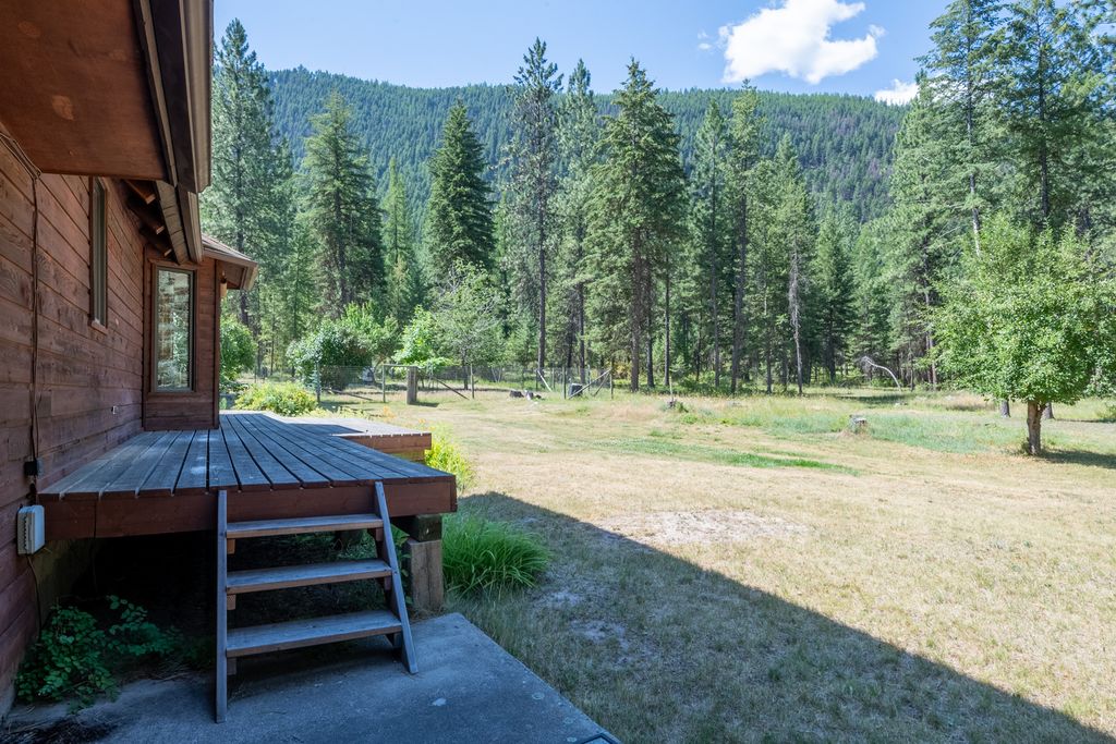 Image 15 of property listing at 80 Pattee Road, Superior, MT 59872