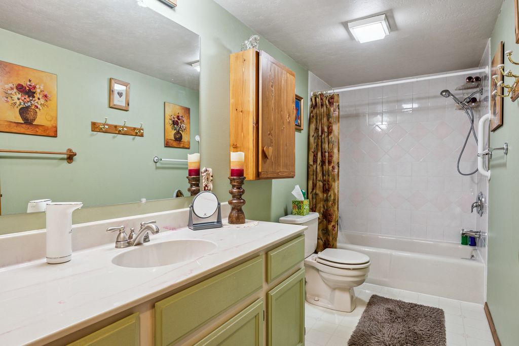 Image 27 of property listing at 80 Pattee Road, Superior, MT 59872